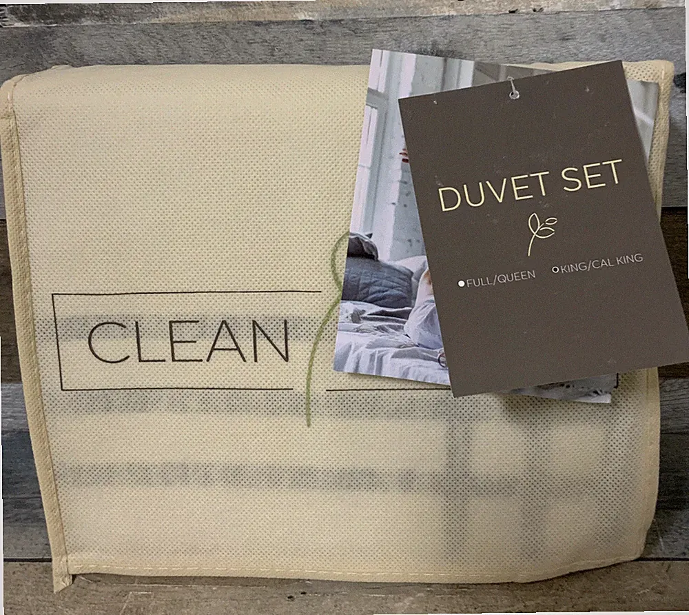 🏯 Clean Spaces Polyester Printed Duvet Set White & Gray Finish (King/CalKing🆕