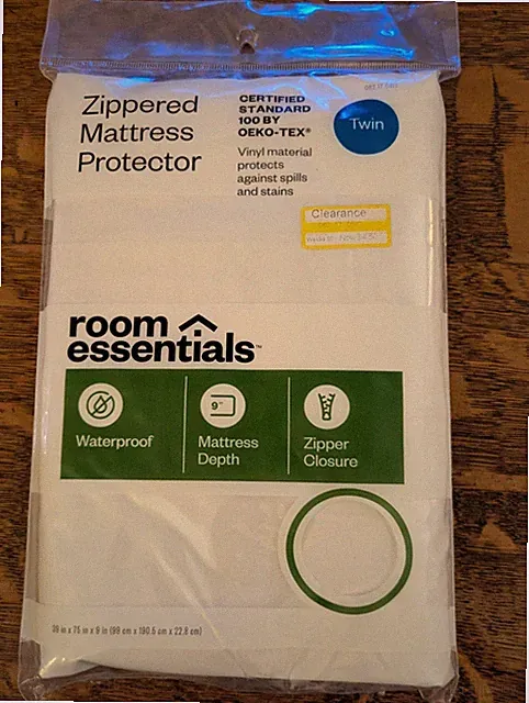 Zippered Waterproof Twin Mattrss Protector Room Essentials New